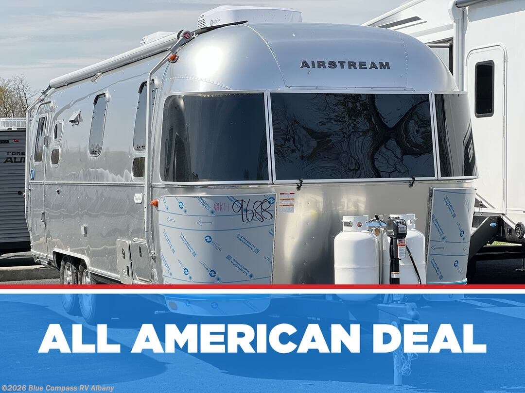 New 2026 Airstream Flying Cloud 25FB available in Latham, New York