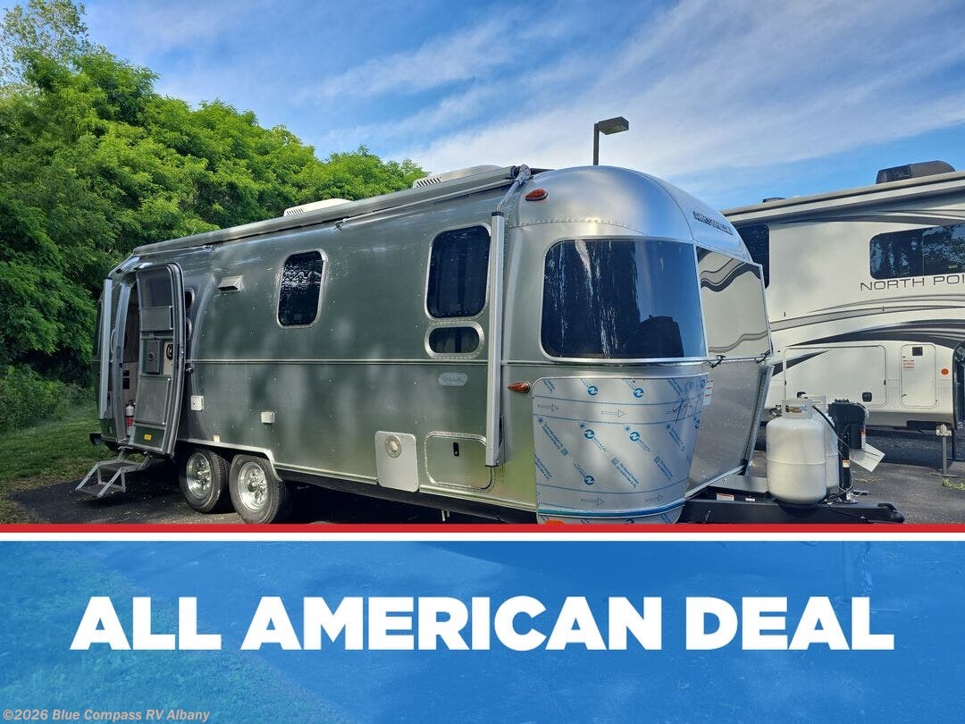New 2026 Airstream Globetrotter 25FB Twin available in Latham, New York