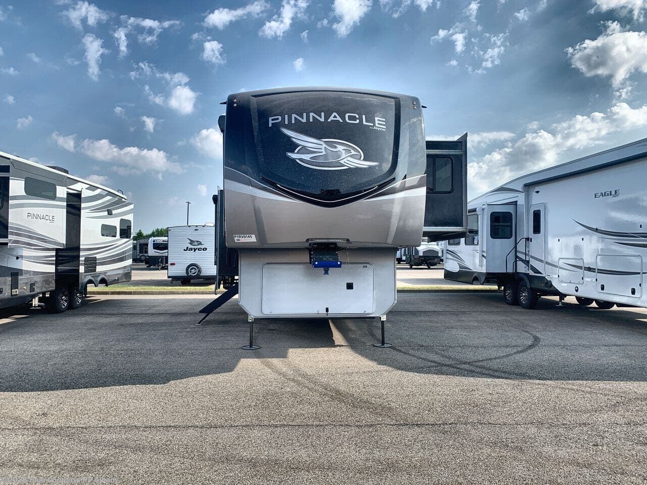 New 2027 Jayco Pinnacle 32RLTS available in Latham, New York