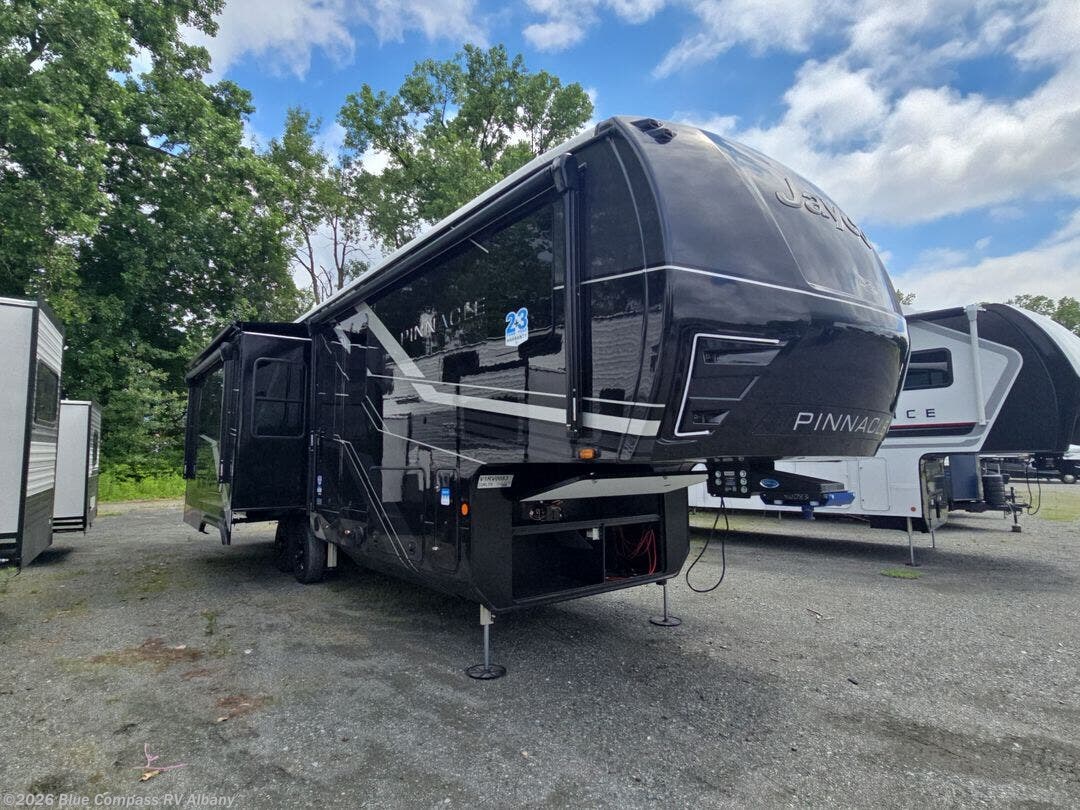 New 2027 Jayco Pinnacle 32RLTS available in Latham, New York