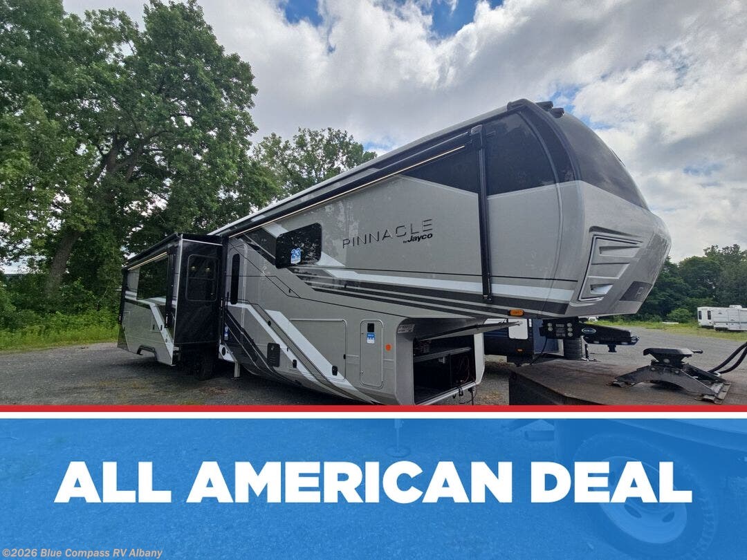 New 2027 Jayco Pinnacle 38FBRK available in Latham, New York
