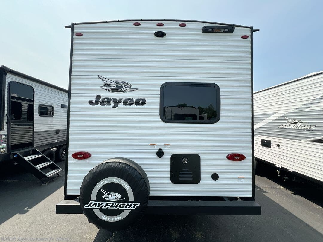 New 2026 Jayco Jay Flight SLX 261BHS available in Latham, New York
