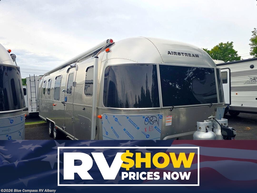 New 2027 Airstream Classic 33FB available in Latham, New York