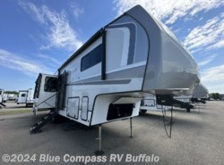 New 2024 Alliance RV Avenue 32RLS available in West Seneca, New York