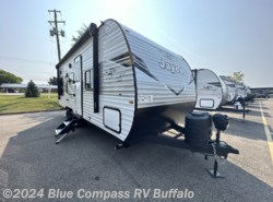 New 2025 Jayco Jay Flight SLX 210QB available in West Seneca, New York