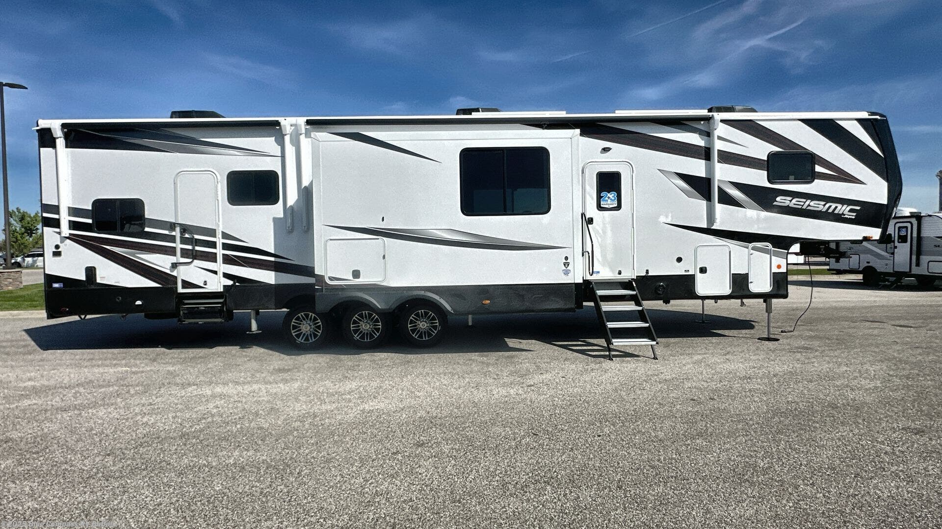 New 2025 Jayco Seismic 399 available in West Seneca, New York