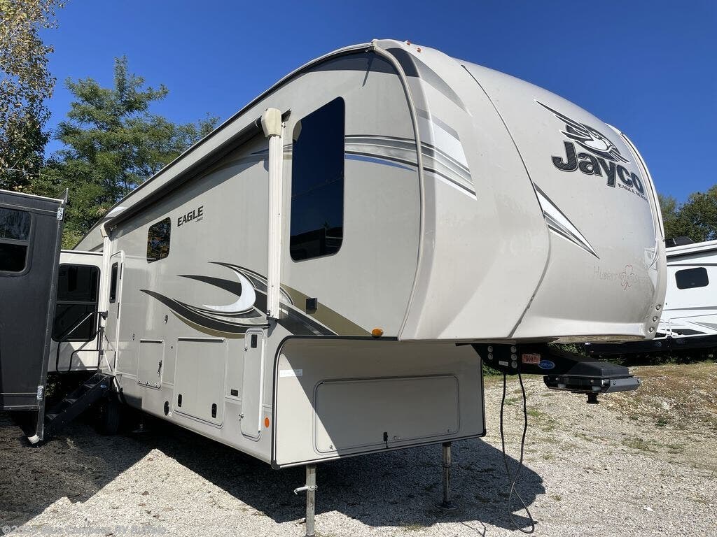 Used 2020 Jayco Eagle 357MDOK available in West Seneca, New York