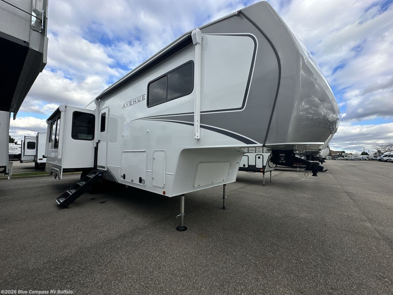 New 2026 Alliance RV Avenue 32RLS available in West Seneca, New York