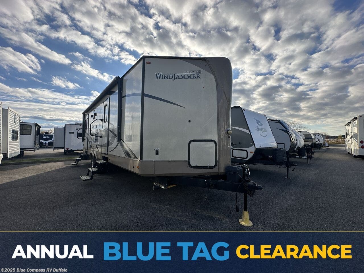 Used 2018 Forest River Rockwood Wind Jammer 2715VS available in West Seneca, New York