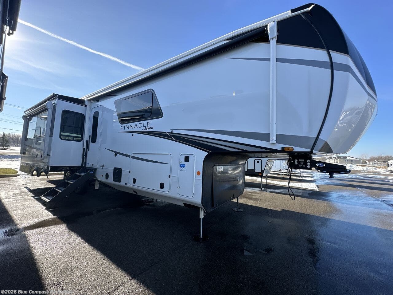 New 2026 Jayco Pinnacle 36FBTS available in West Seneca, New York