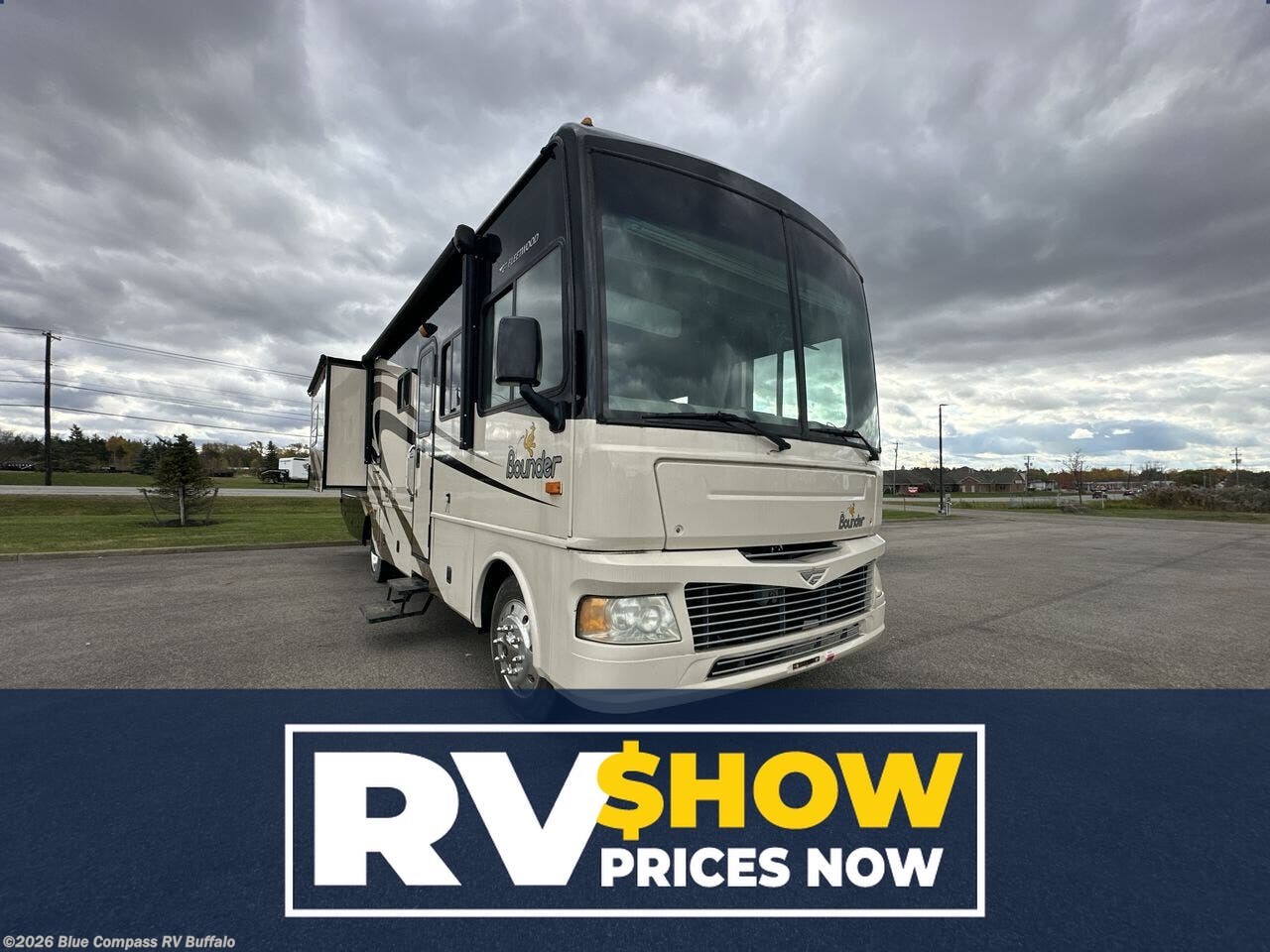 Used 2007 Fleetwood Bounder 33R available in West Seneca, New York