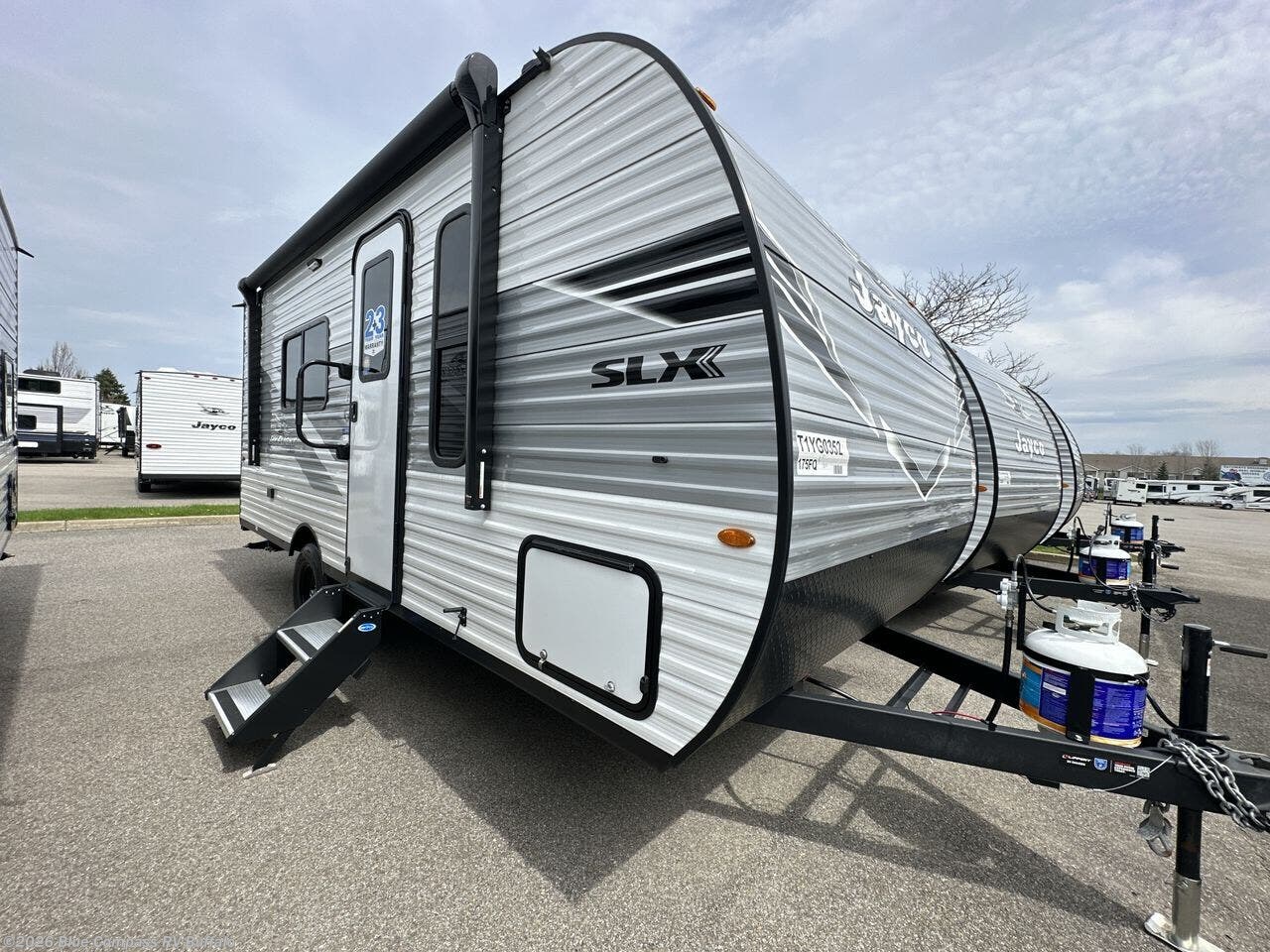 New 2026 Jayco Jay Flight SLX 175FQ available in West Seneca, New York