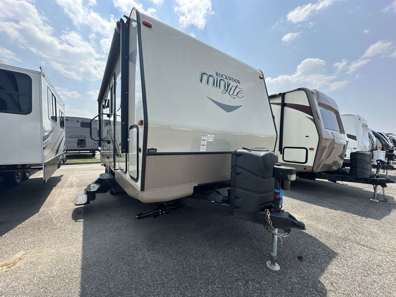 Used 2018 Forest River Rockwood Mini Lite 2104S available in West Seneca, New York