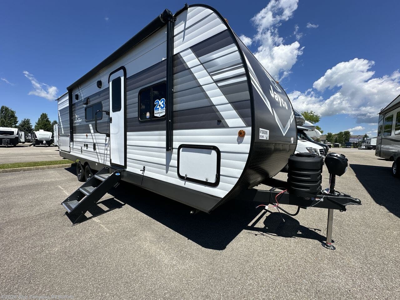 New 2027 Jayco Jay Flight SLX 261BHS available in West Seneca, New York