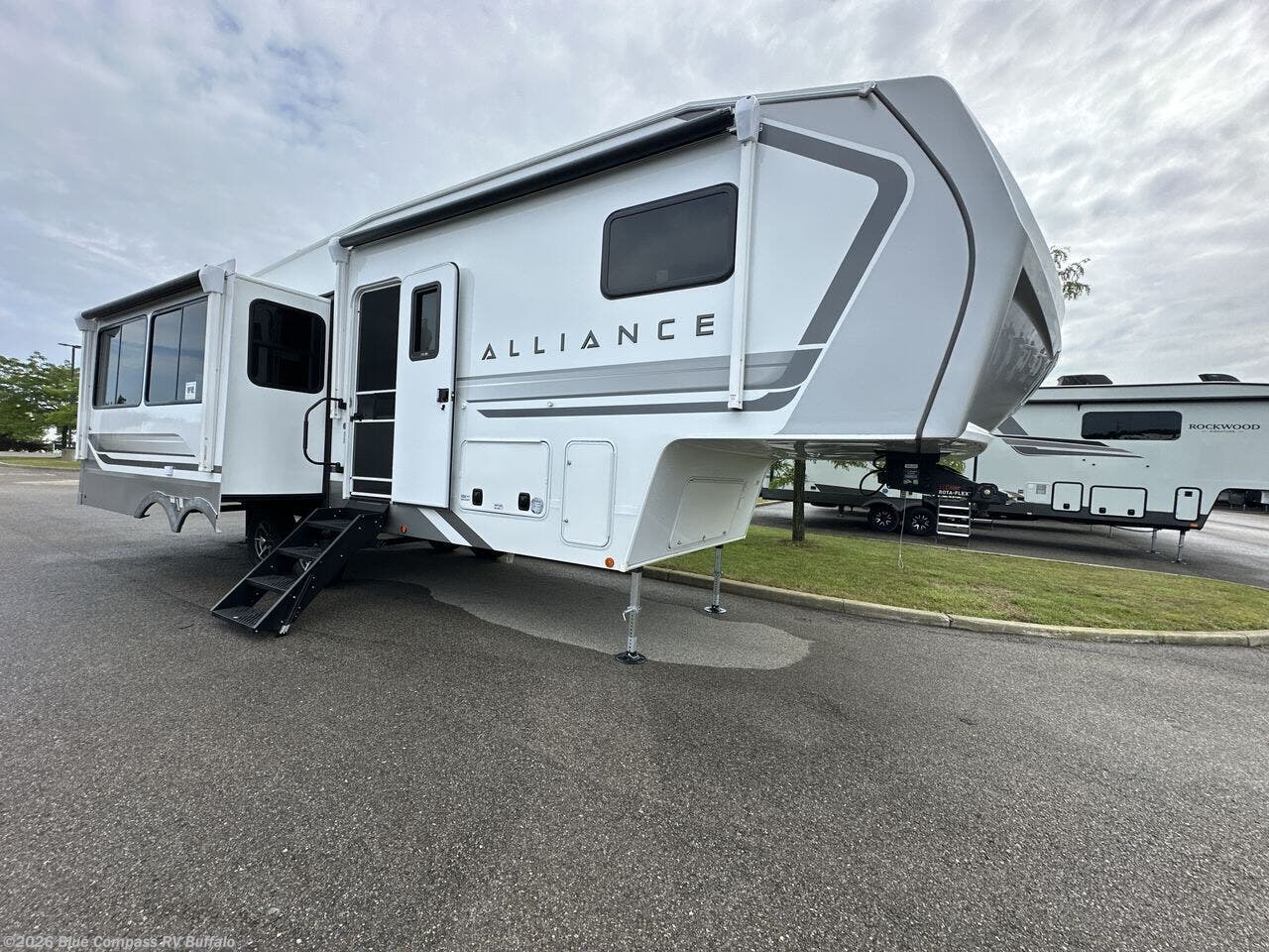 New 2027 Alliance RV Avenue All-Access 29RL available in West Seneca, New York