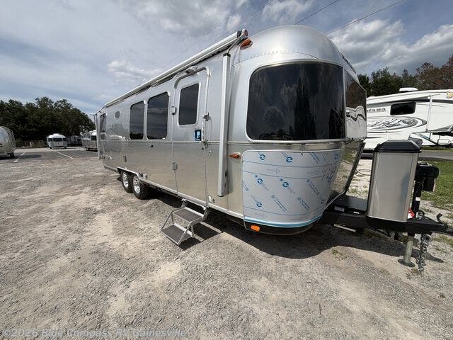 New 2026 Airstream Classic 28RB Twin available in Alachua, Florida