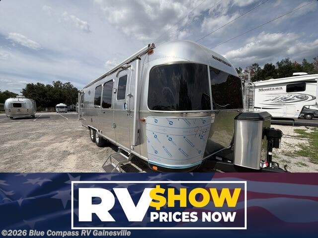 New 2026 Airstream Classic 28RB Twin available in Alachua, Florida
