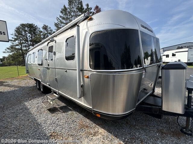 Used 2018 Airstream Classic 33FBQ available in Alachua, Florida