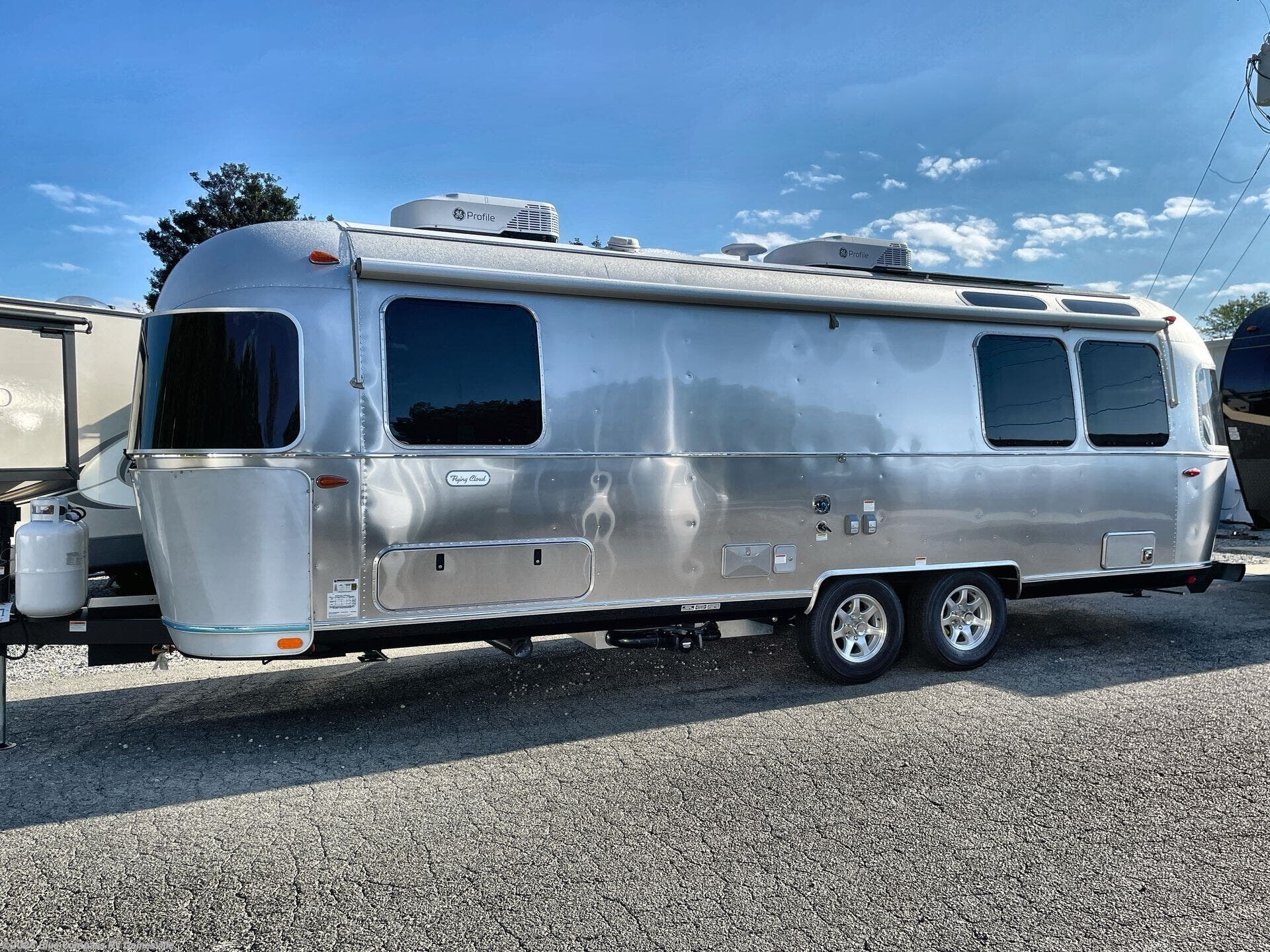 New 2027 Airstream Flying Cloud 27FB Twin available in Alachua, Florida