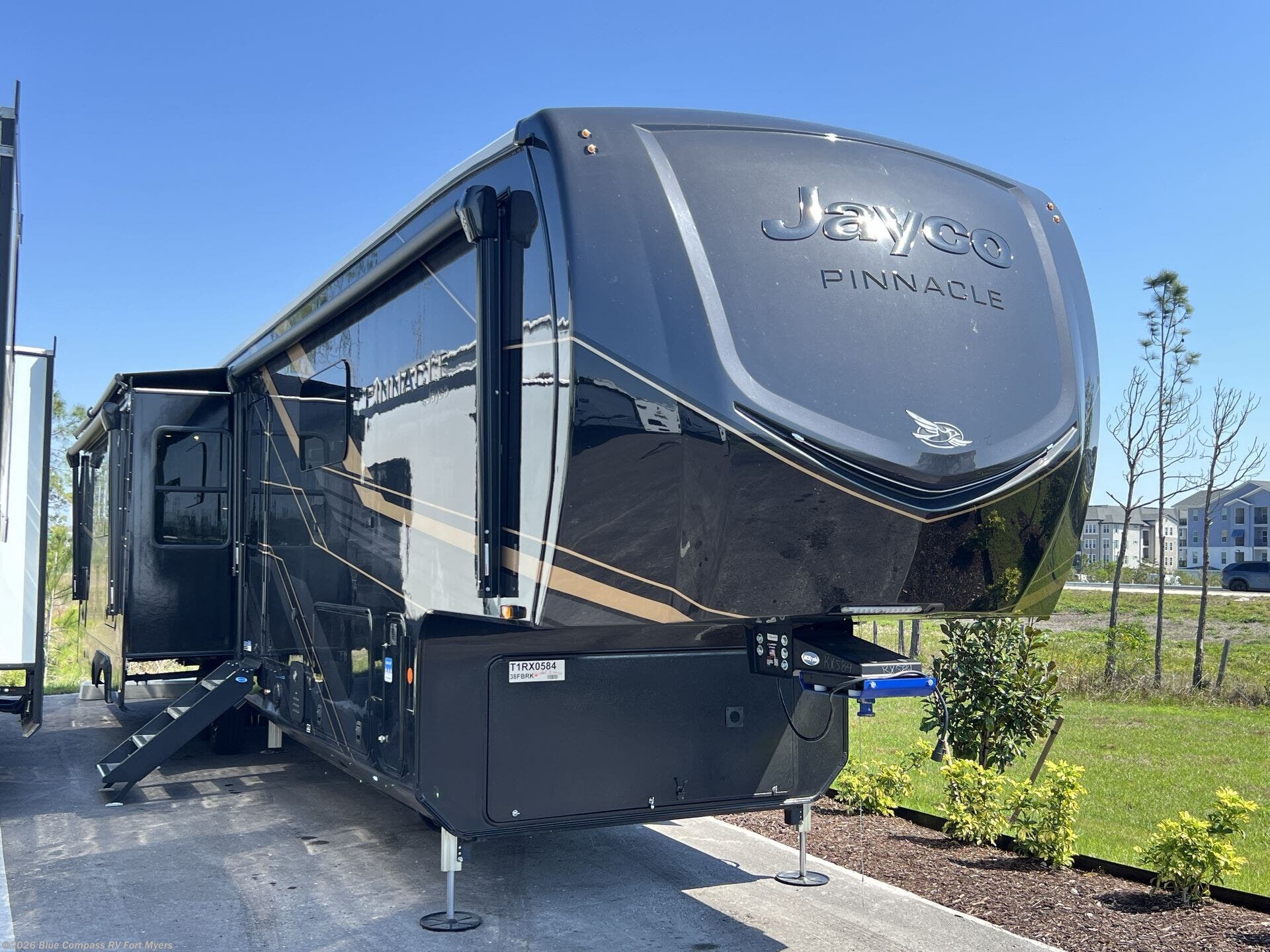 New 2026 Jayco Pinnacle 38FBRK available in Fort Myers, Florida