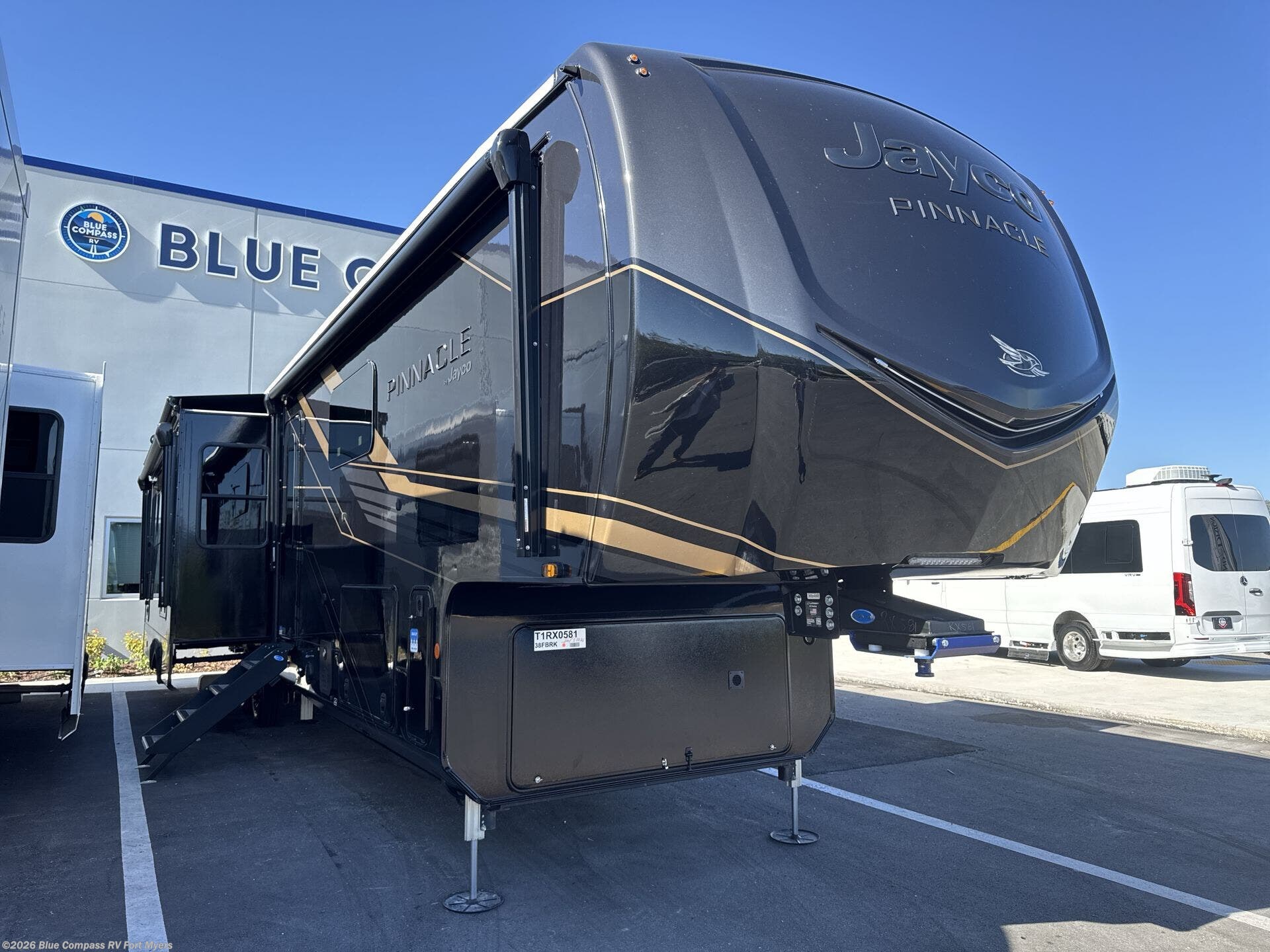New 2026 Jayco Pinnacle 38FBRK available in Fort Myers, Florida