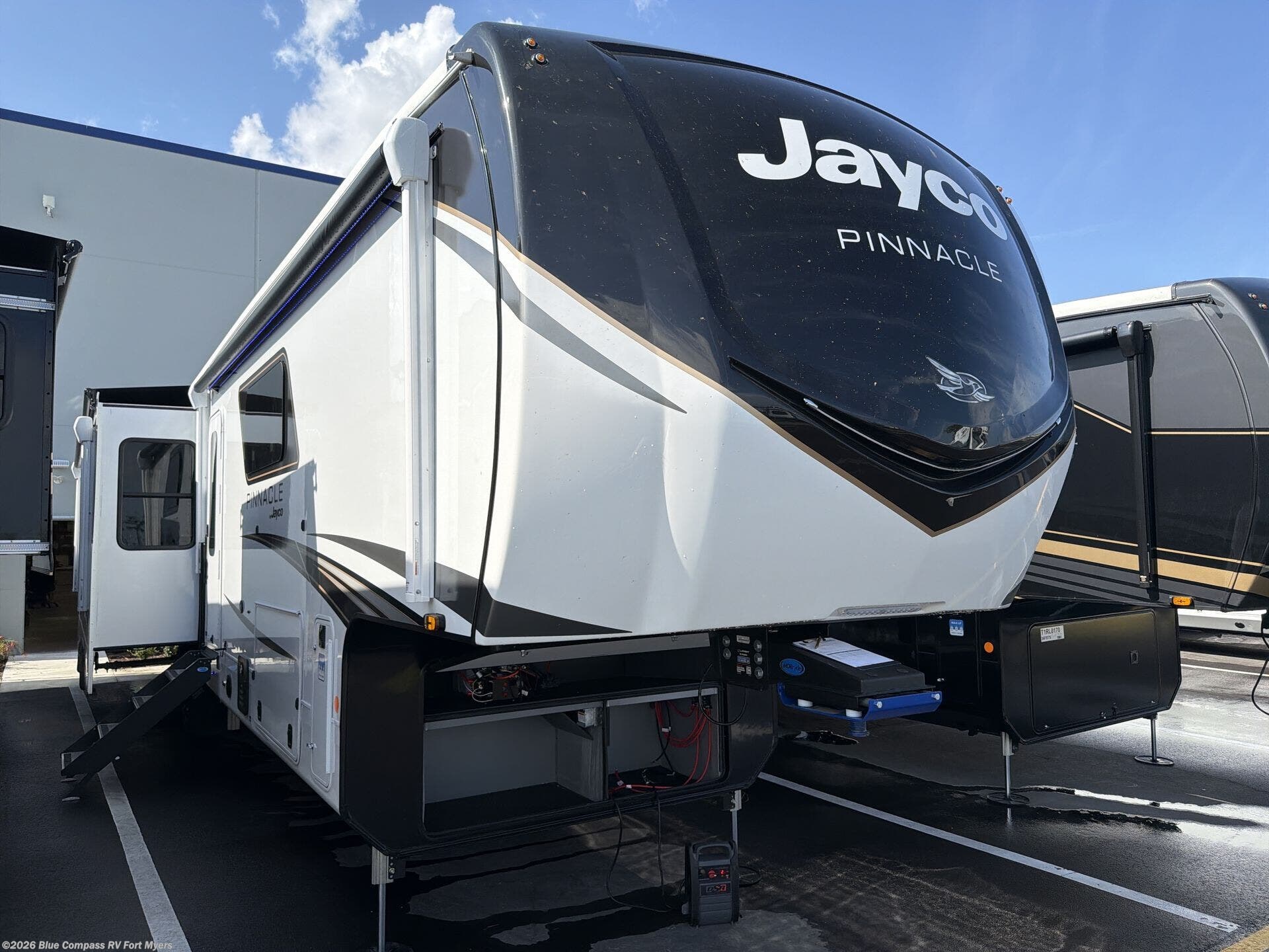 New 2026 Jayco Pinnacle 38FBRK available in Fort Myers, Florida