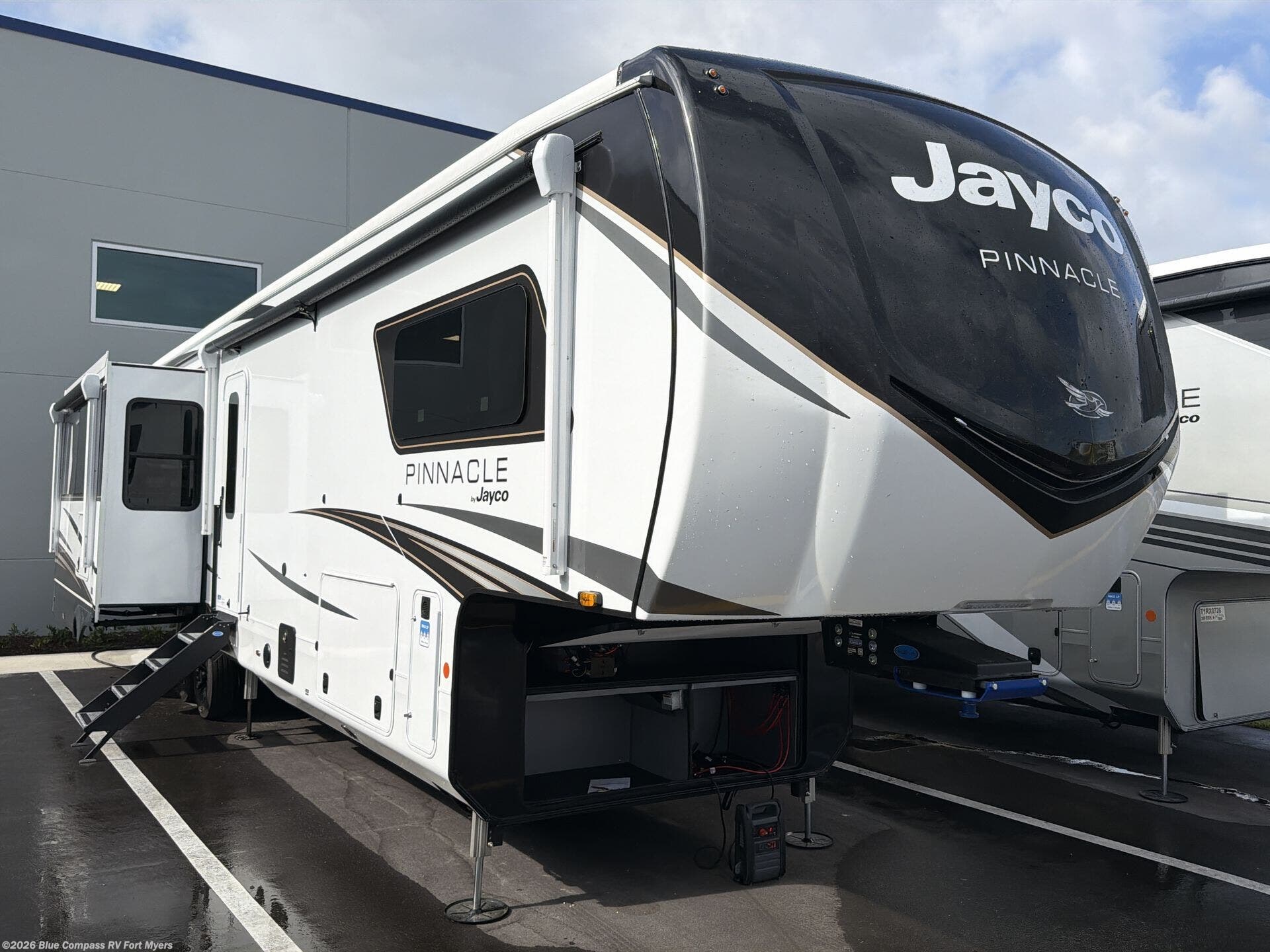 New 2026 Jayco Pinnacle 38SSWS available in Fort Myers, Florida