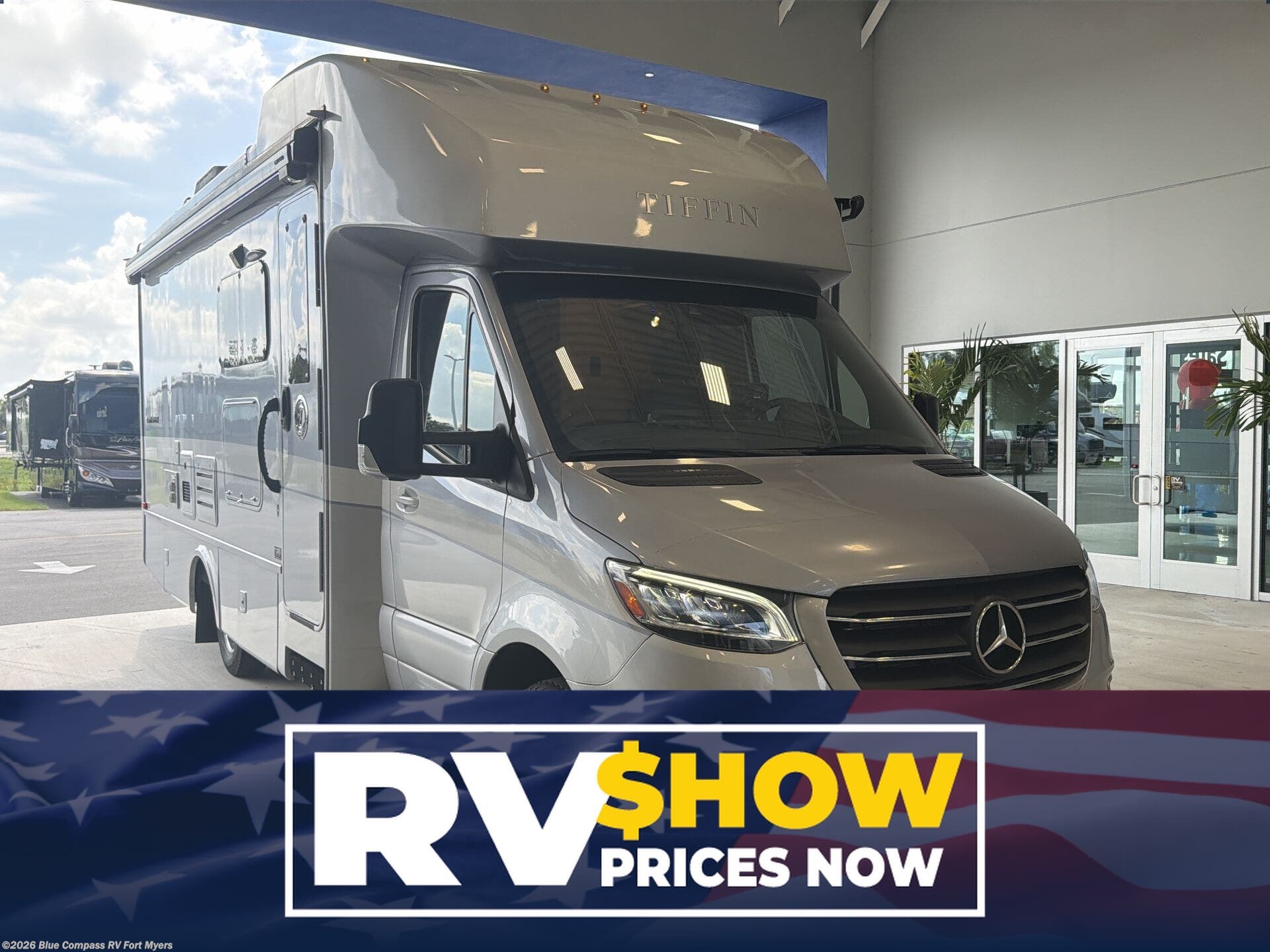 Used 2021  Tiffin Wayfarer 25 RW by Tiffin from Blue Compass RV Fort Myers in Fort Myers, FL