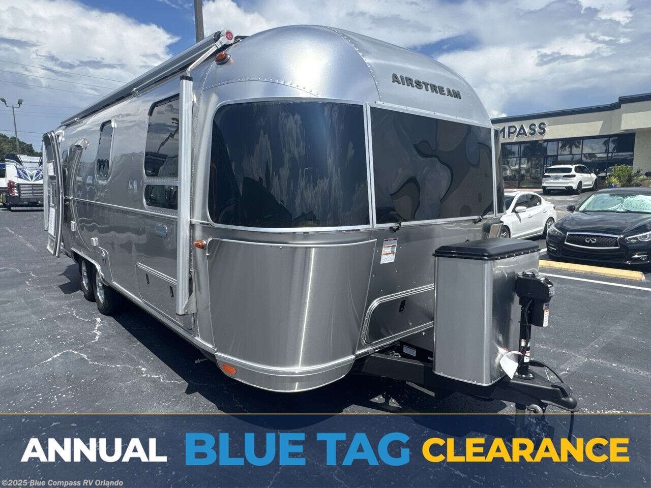 New 2026 Airstream Globetrotter 27FB Twin available in Casselberry, Florida