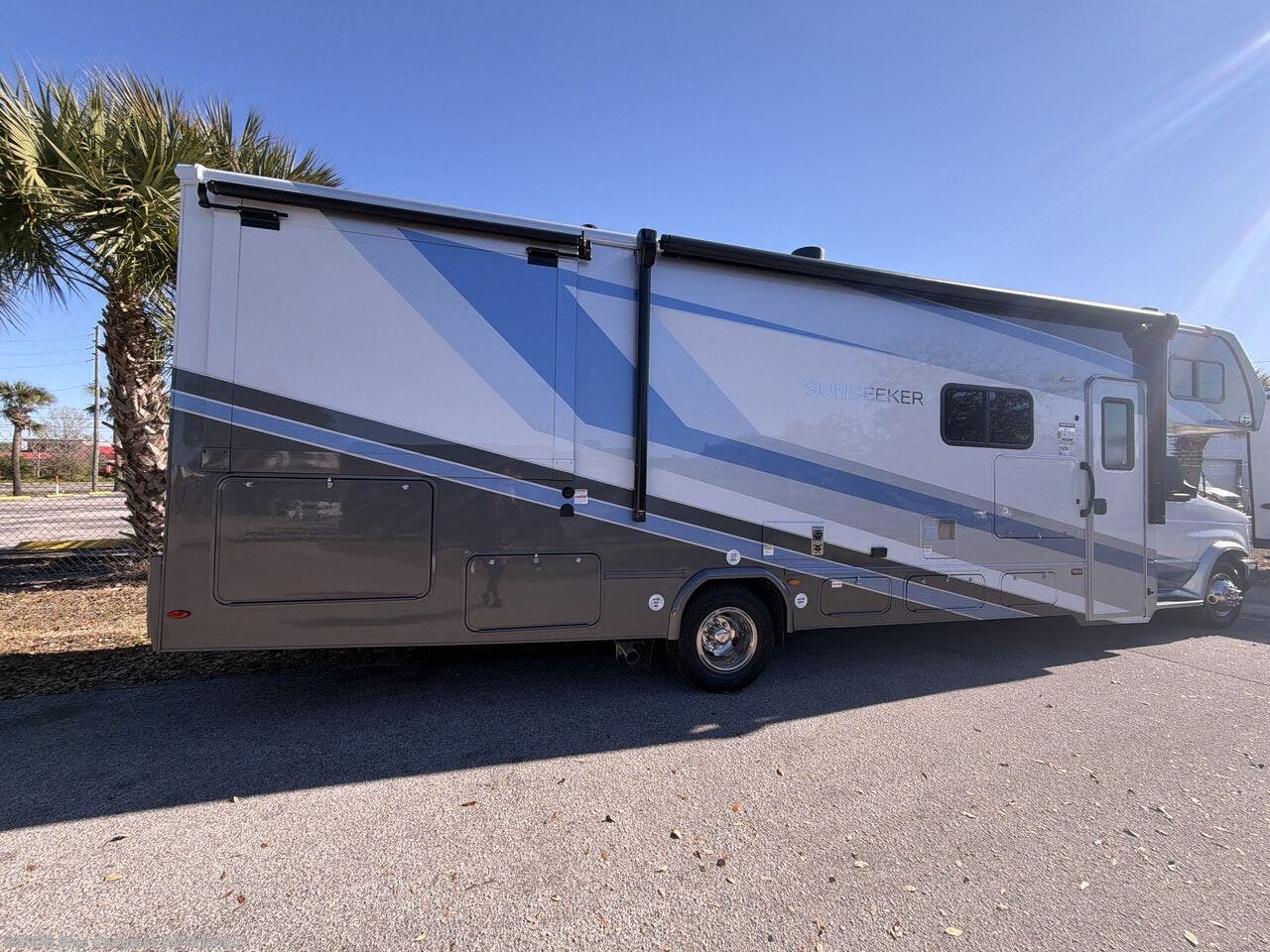 New 2026 Forest River Sunseeker Classic 3010DS available in Casselberry, Florida