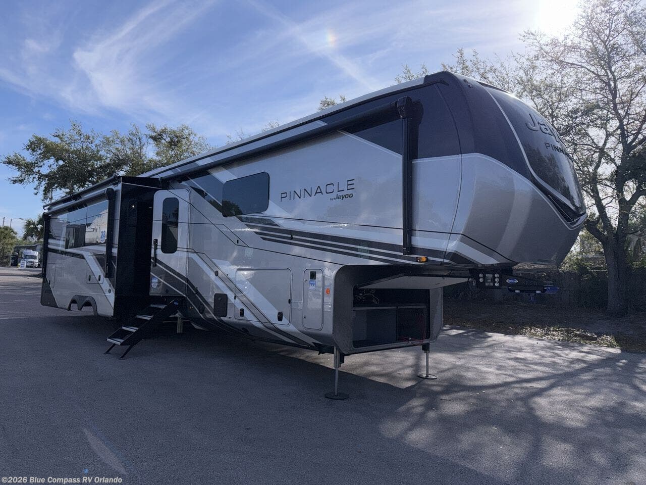 New 2026 Jayco Pinnacle 38FBRK available in Casselberry, Florida
