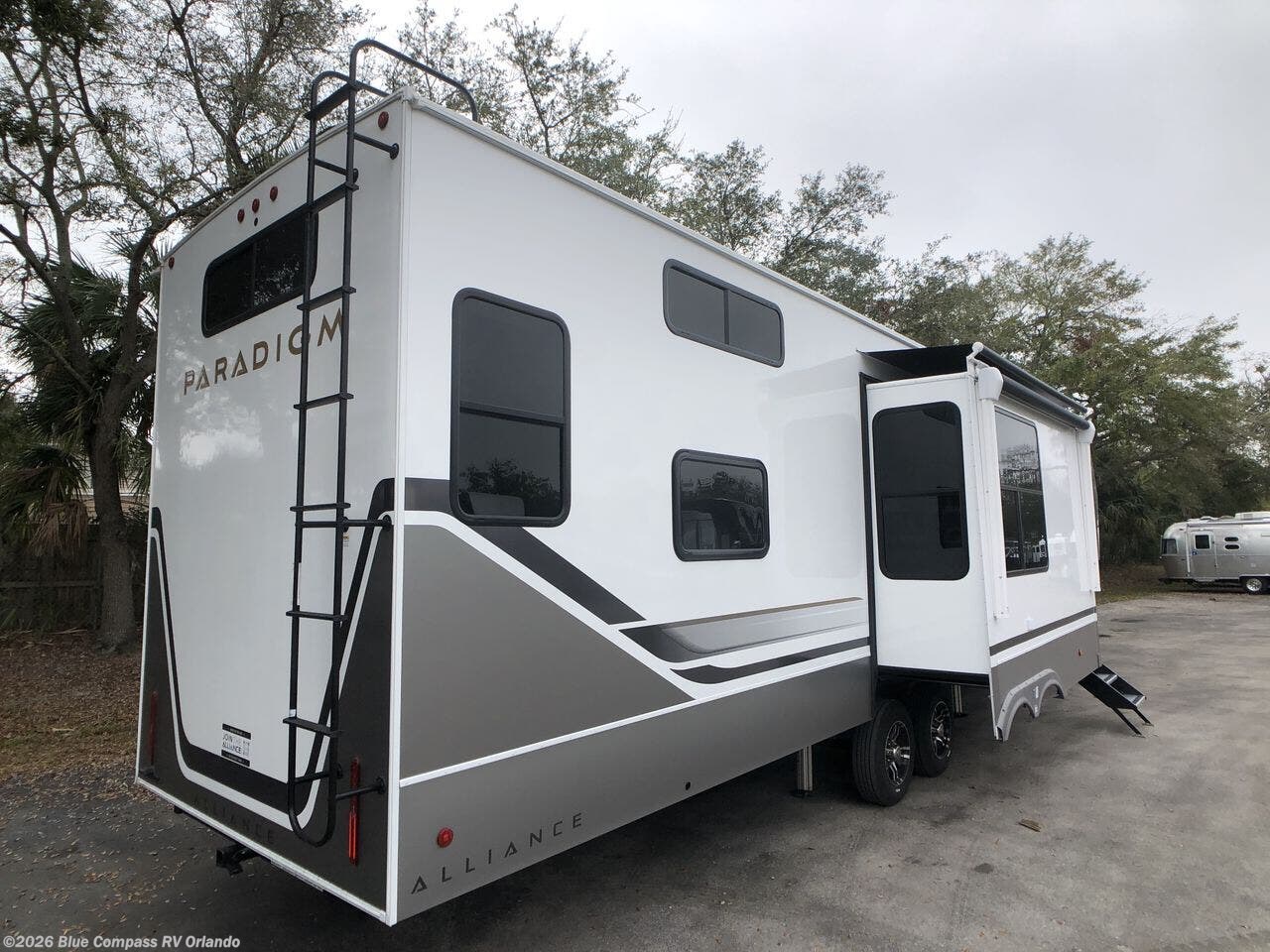 Used 2025 Alliance RV Paradigm 395DS available in Casselberry, Florida