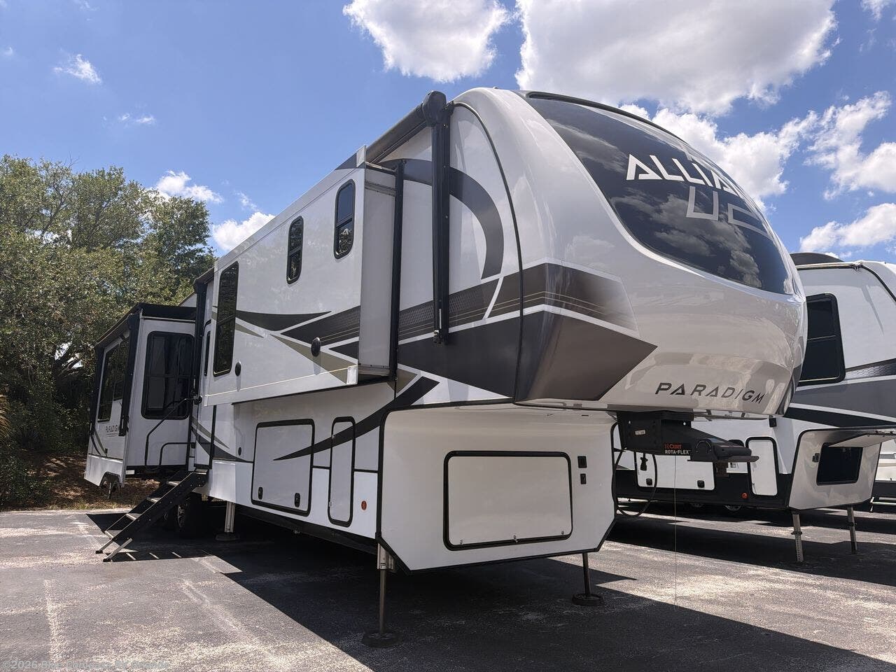 Used 2023 Alliance RV Paradigm 382RK available in Casselberry, Florida
