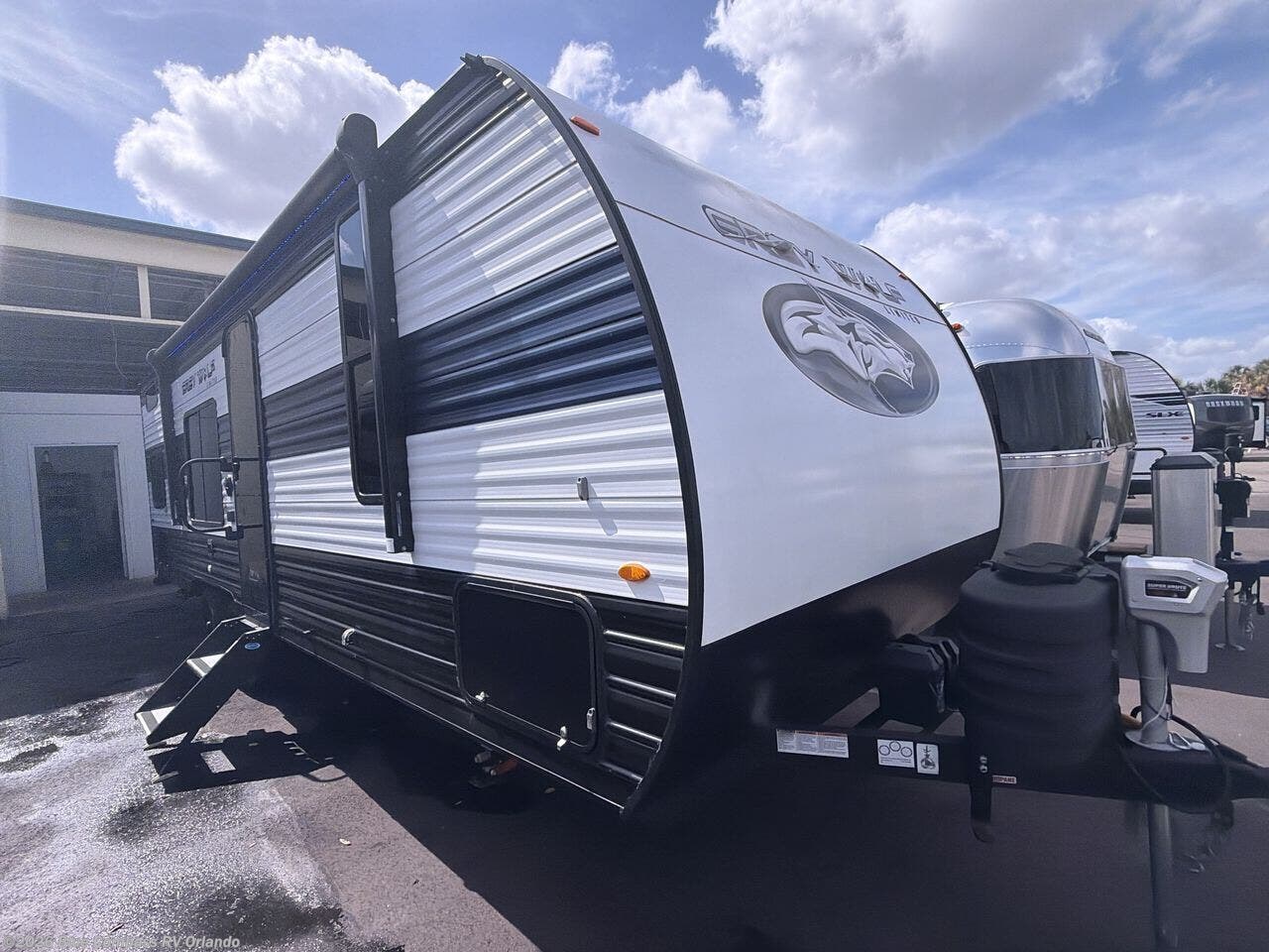 Used 2024 Forest River Cherokee Grey Wolf 26DJSE available in Casselberry, Florida