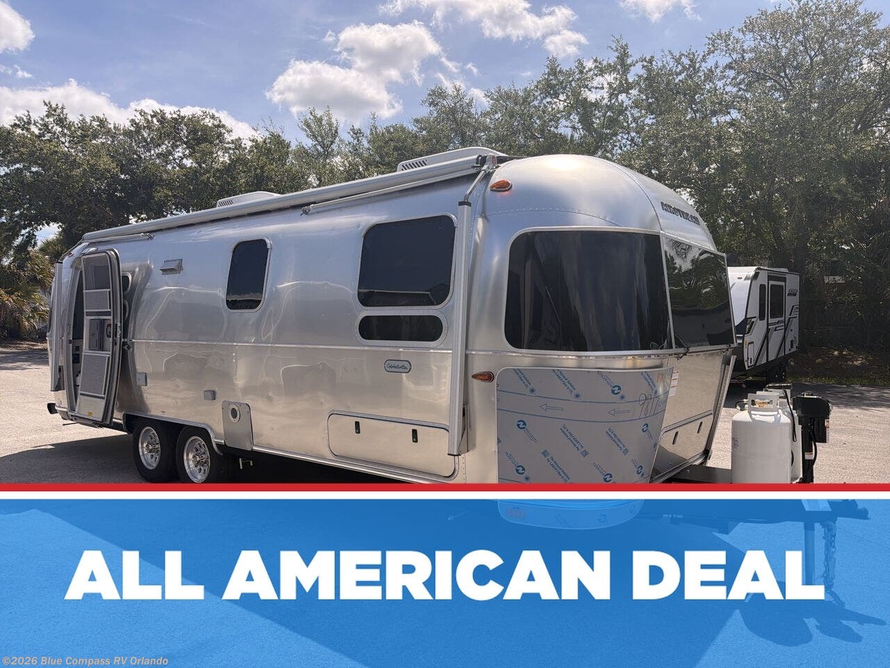 New 2026 Airstream Globetrotter 27FB Twin available in Casselberry, Florida