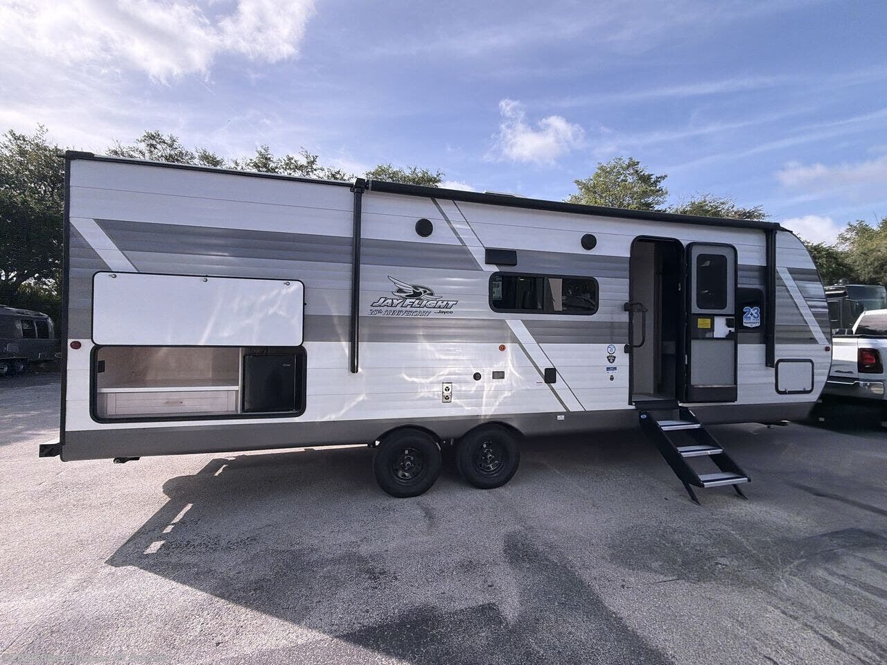 New 2026 Jayco Jay Flight SLX 261BHS available in Casselberry, Florida