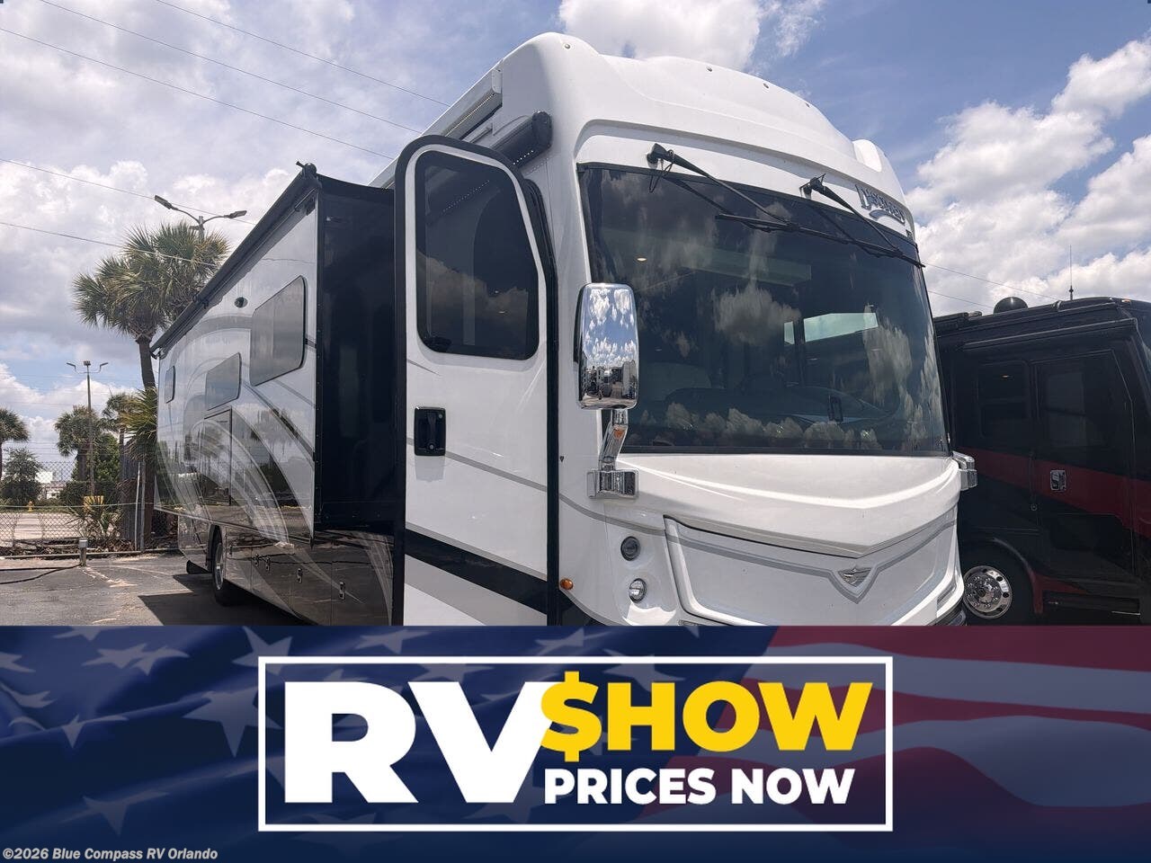 Used 2025  Fleetwood Discovery LXE 40M by Fleetwood from Blue Compass RV Orlando in Casselberry, FL