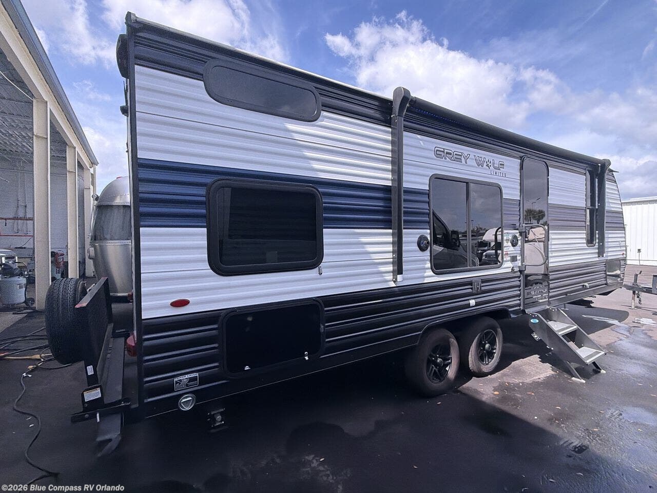 Used 2024 Forest River Cherokee Grey Wolf 26DJSE available in Casselberry, Florida