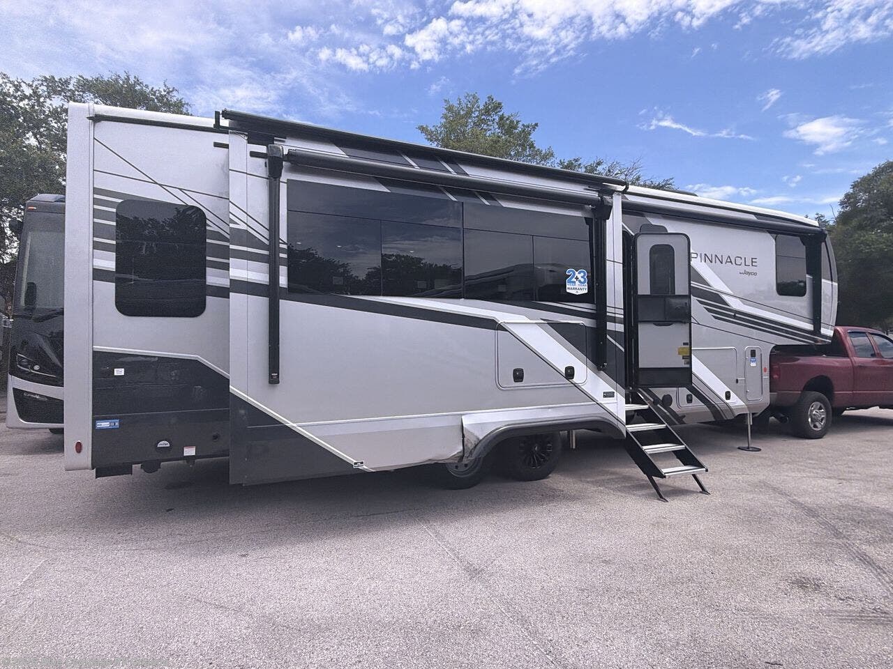 New 2027 Jayco Pinnacle 32RLTS available in Casselberry, Florida