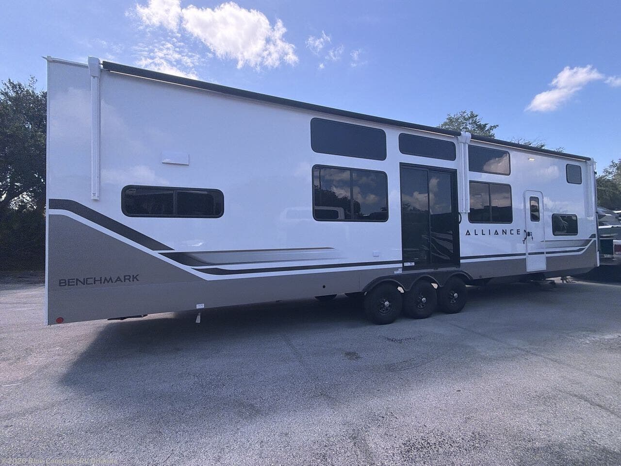 New 2027 Alliance RV Benchmark 44RKL available in Casselberry, Florida