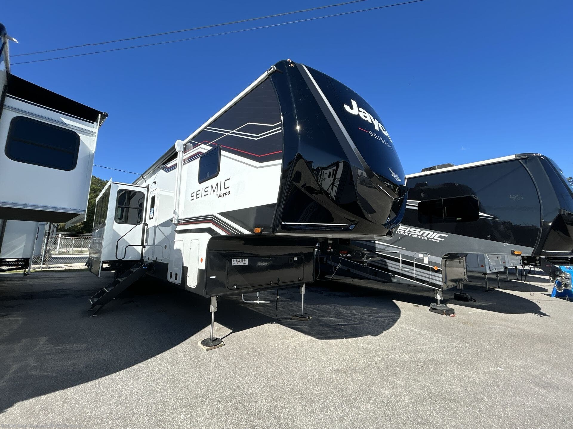 New 2026 Jayco Seismic 395 available in Myrtle Beach, South Carolina