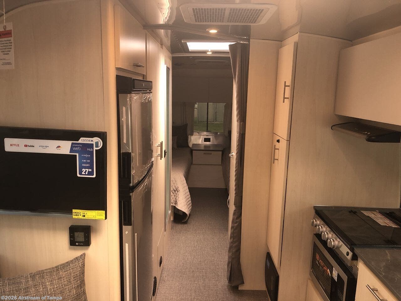 New 2026 Airstream Flying Cloud 27FB Twin available in Dover, Florida