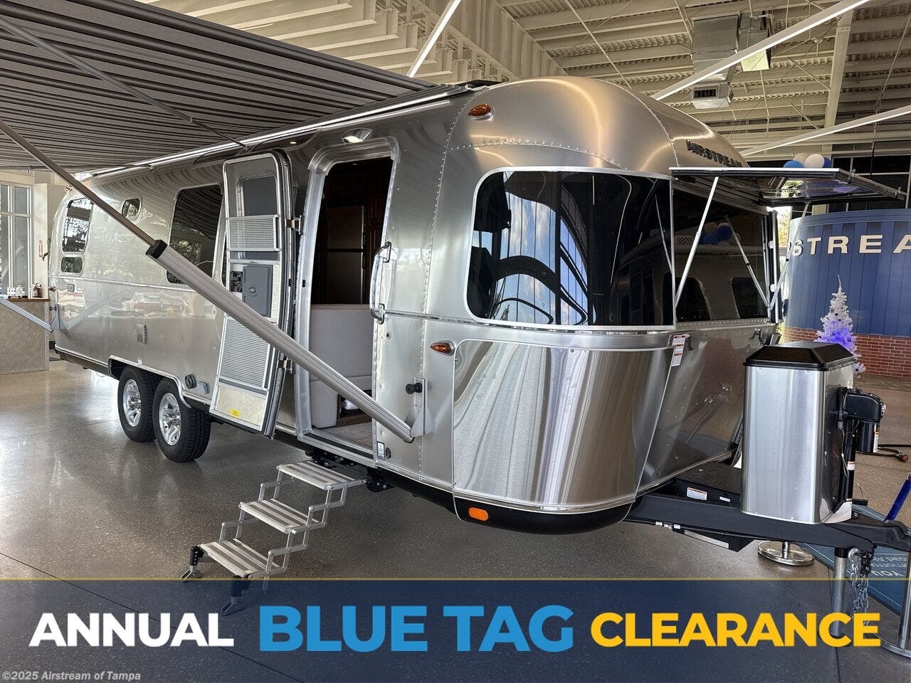 New 2026 Airstream Classic 28RBQ available in Dover, Florida