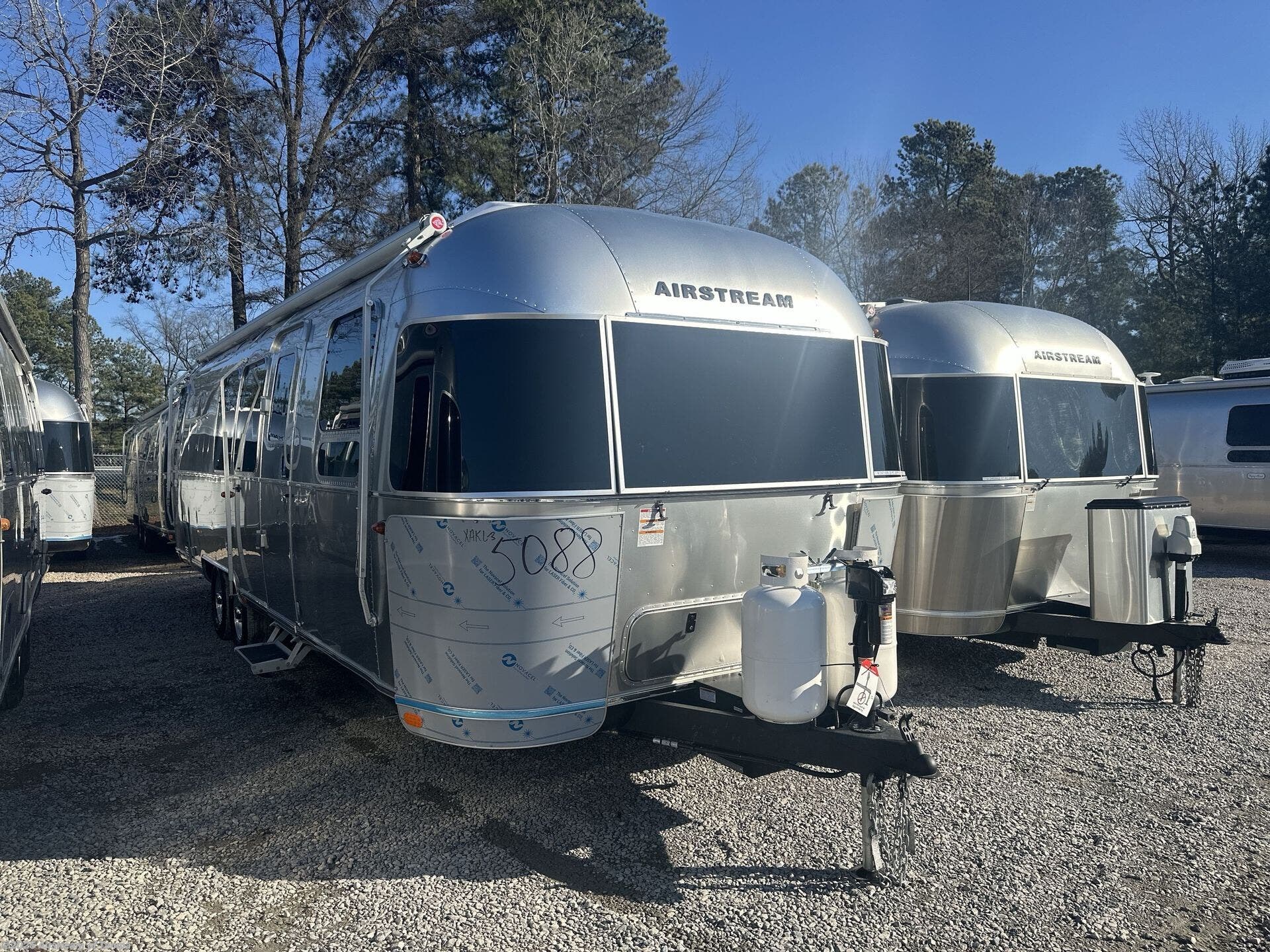 New 2025 Airstream Flying Cloud 30FB Office available in Dover, Florida
