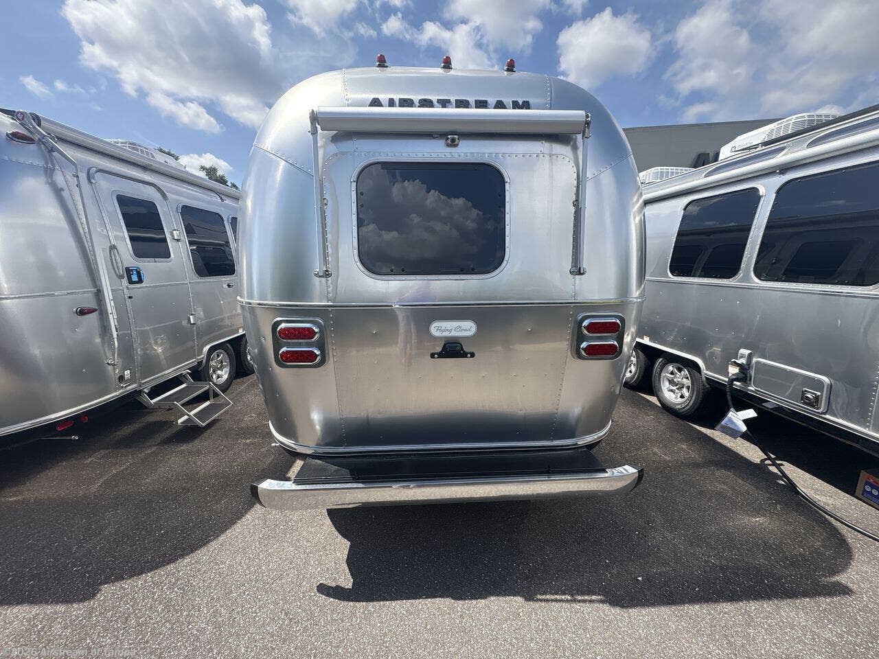 New 2026 Airstream Flying Cloud 23FB Twin available in Dover, Florida