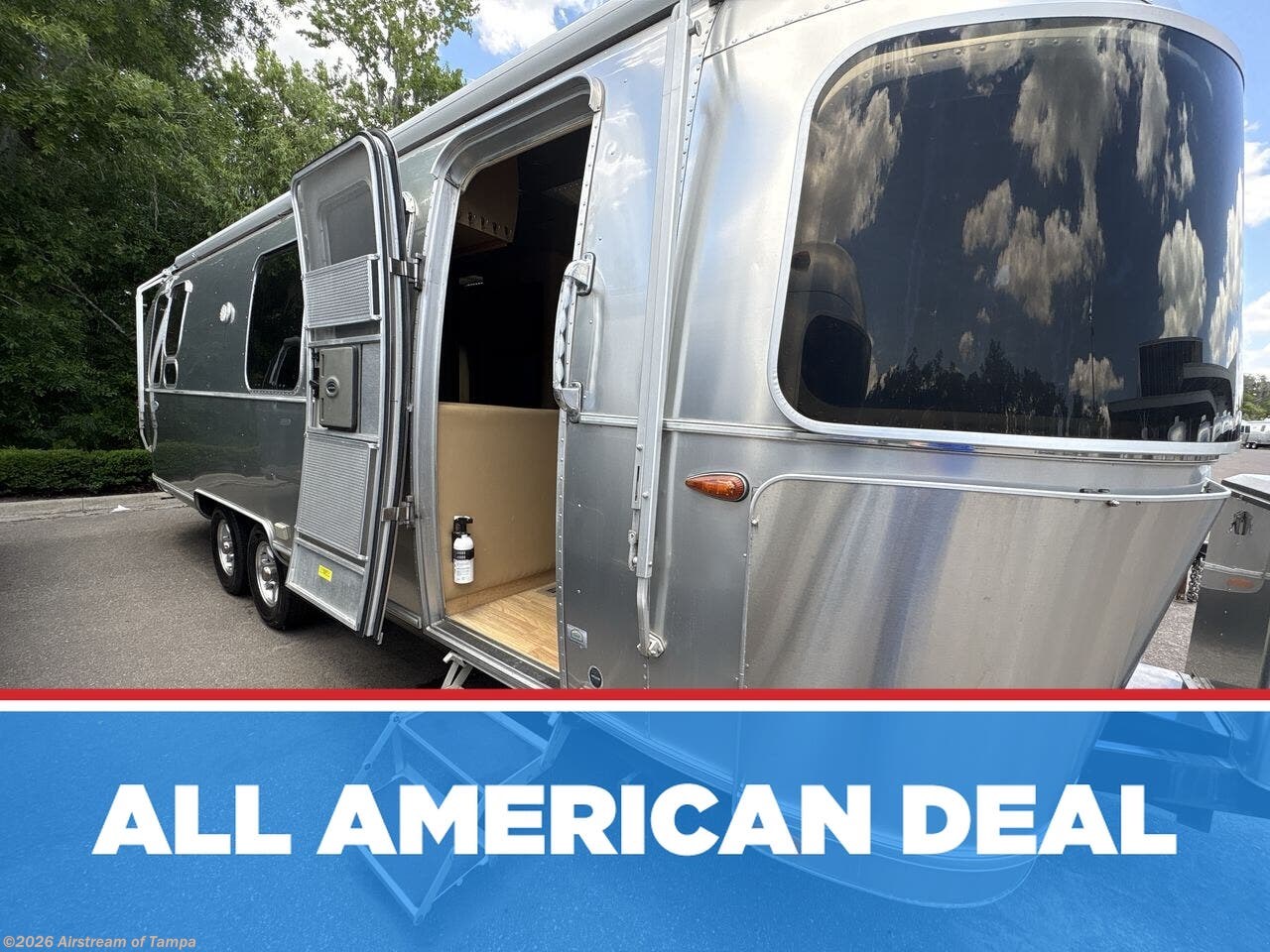 Used 2017 Airstream Flying Cloud 28 available in Dover, Florida