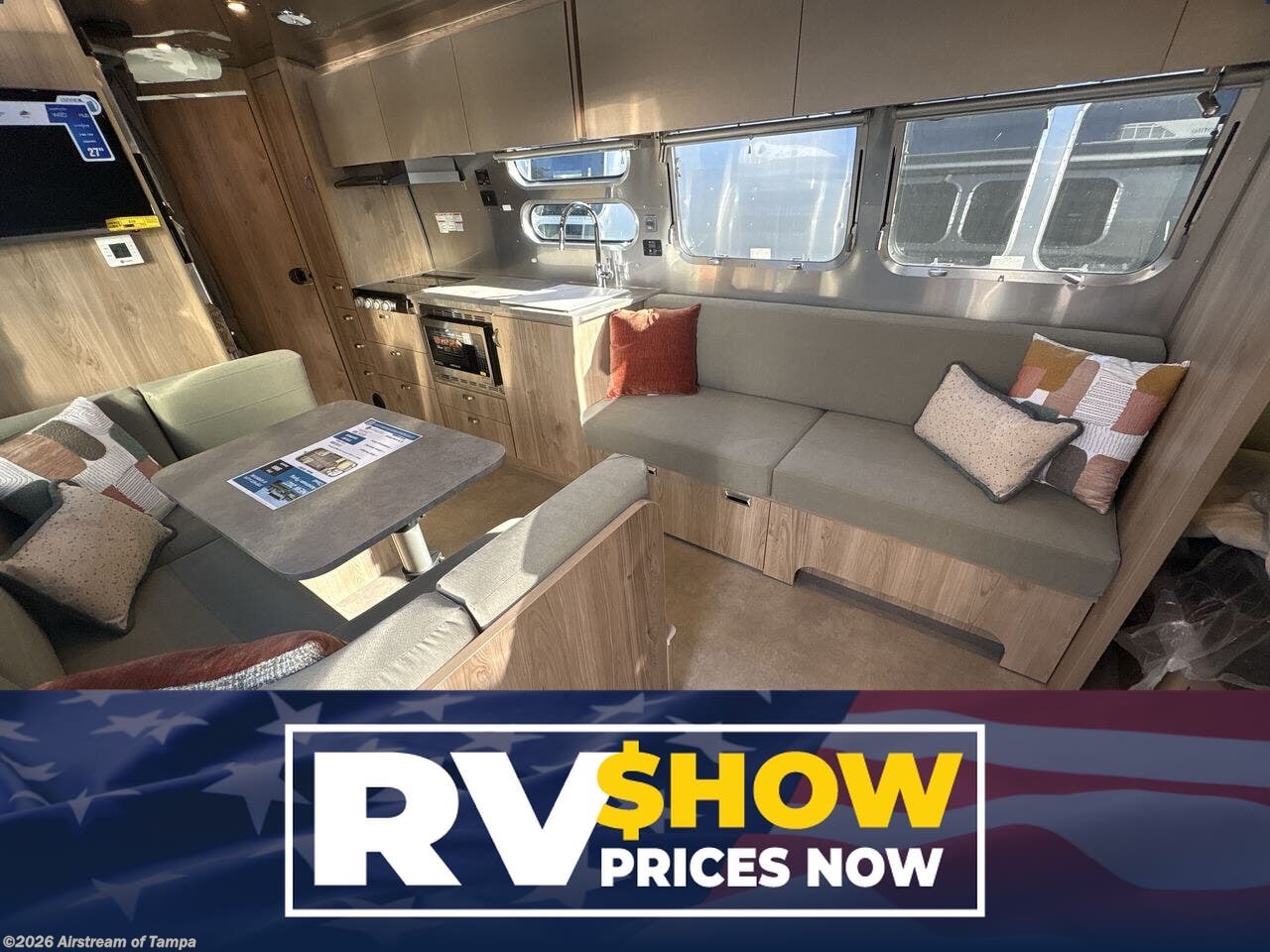 New 2027 Airstream Flying Cloud 30FB Bunk Twin available in Dover, Florida