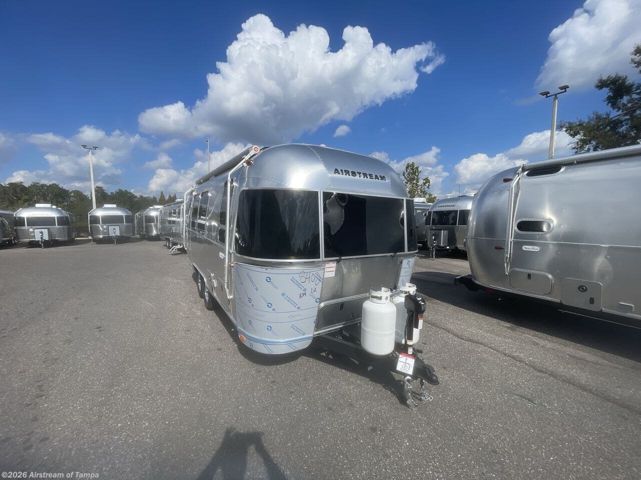 Used 2026 Airstream Flying Cloud 23FB Twin available in Dover, Florida