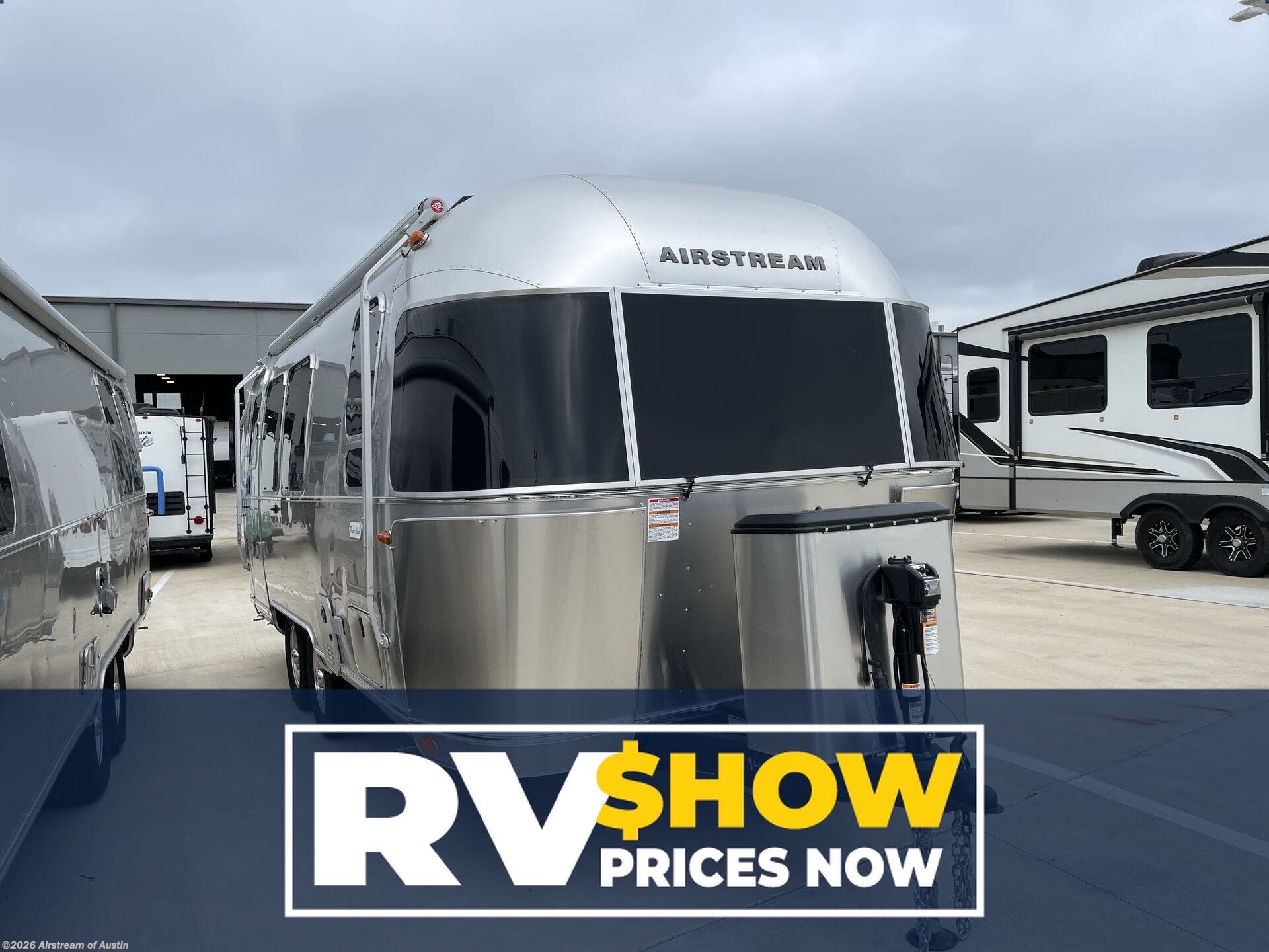 New 2025 Airstream Flying Cloud 23FB available in Buda, Texas