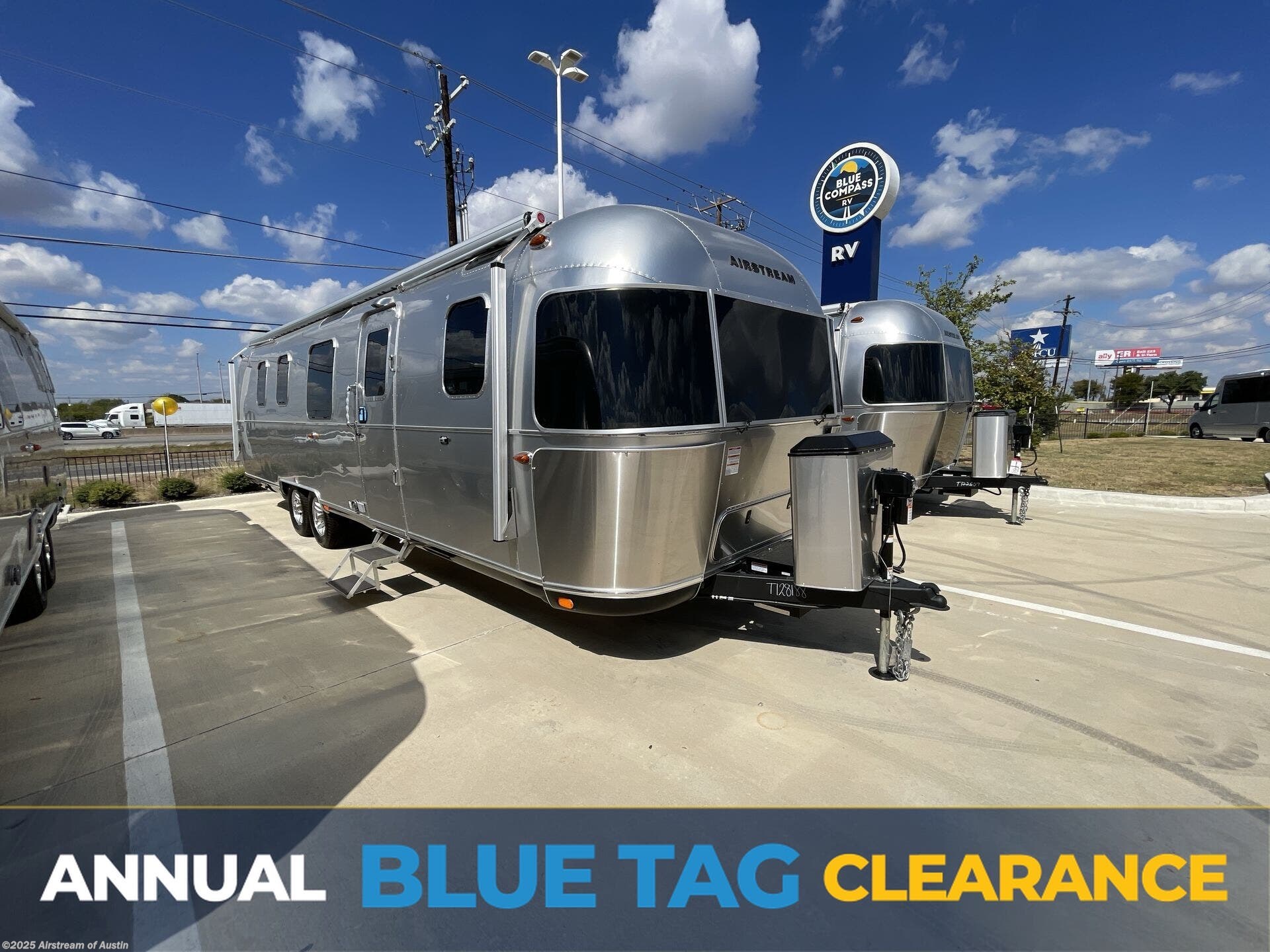 New 2026 Airstream Classic 33FB available in Buda, Texas